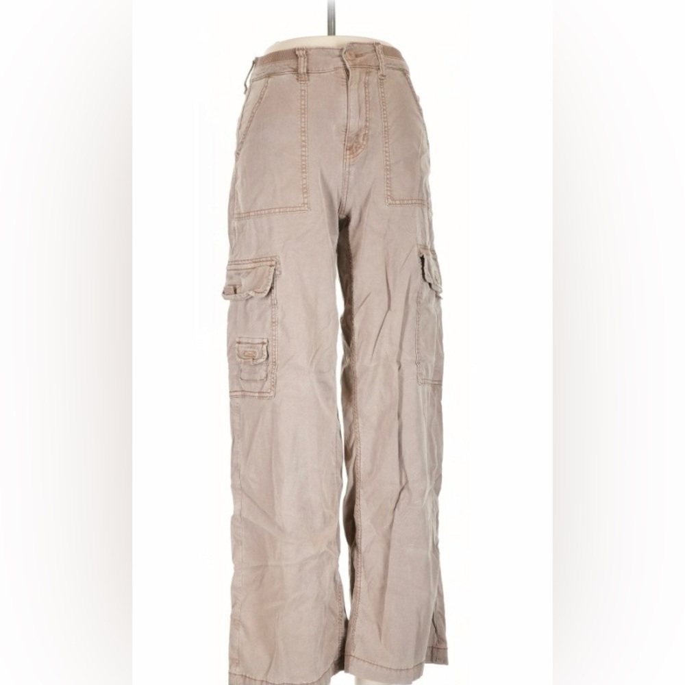 American Eagle, dreamy drape, wide leg cargo khaki pants size 12